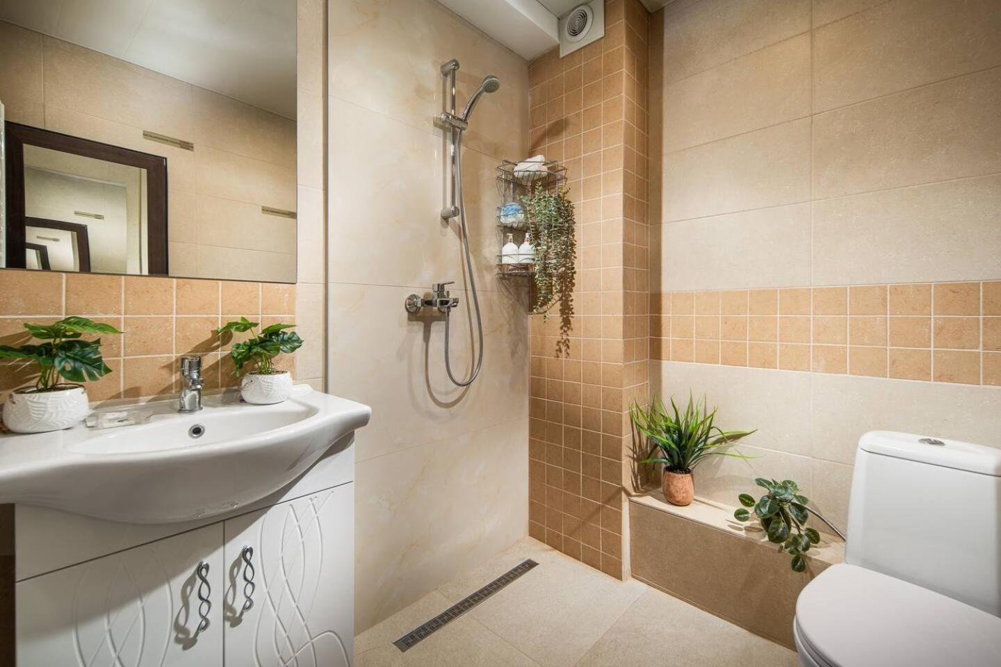 Апартаменти New, Modern And Convenient Софія Екстер'єр фото